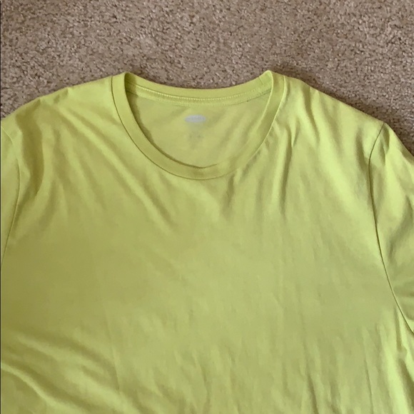 Men’s Old Navy Crew Neck T-Shirt - Picture 2 of 3